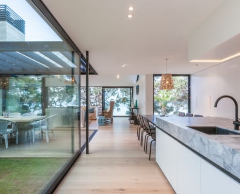 Beachfront Escape built by Waiheke Builders Whelan Building